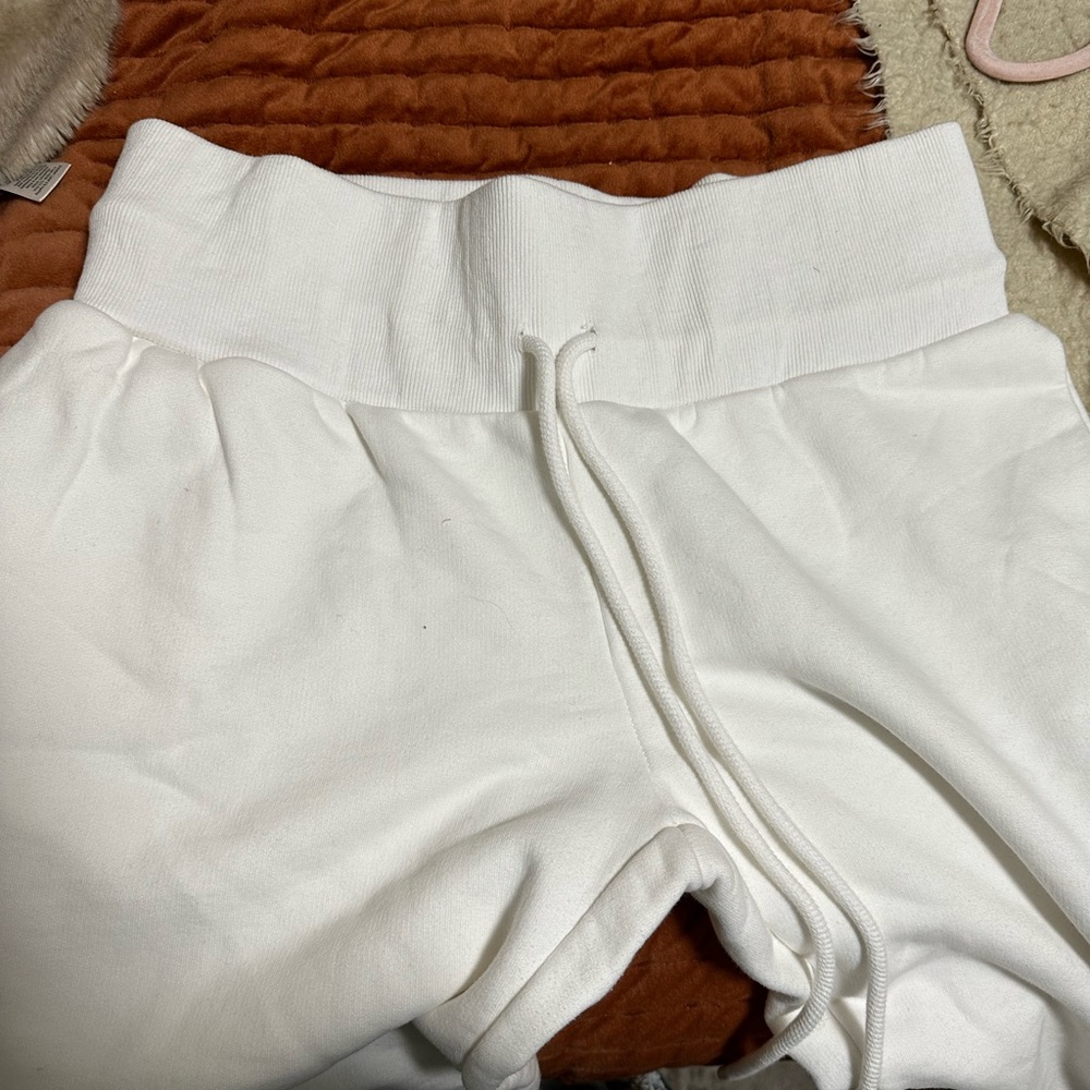 Lavoute sweats - Picture 3 of 4